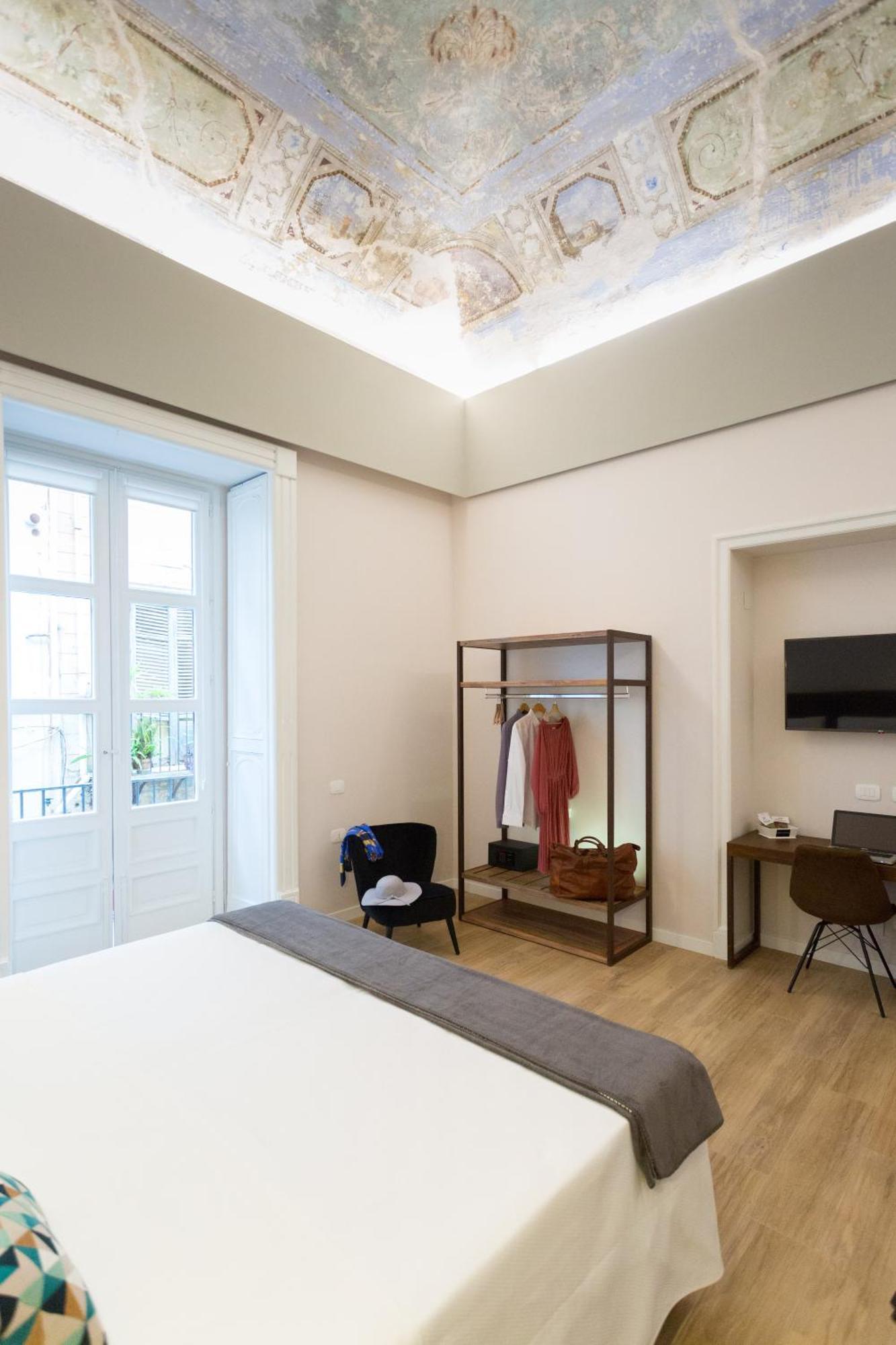 Bellaroto & Guest house